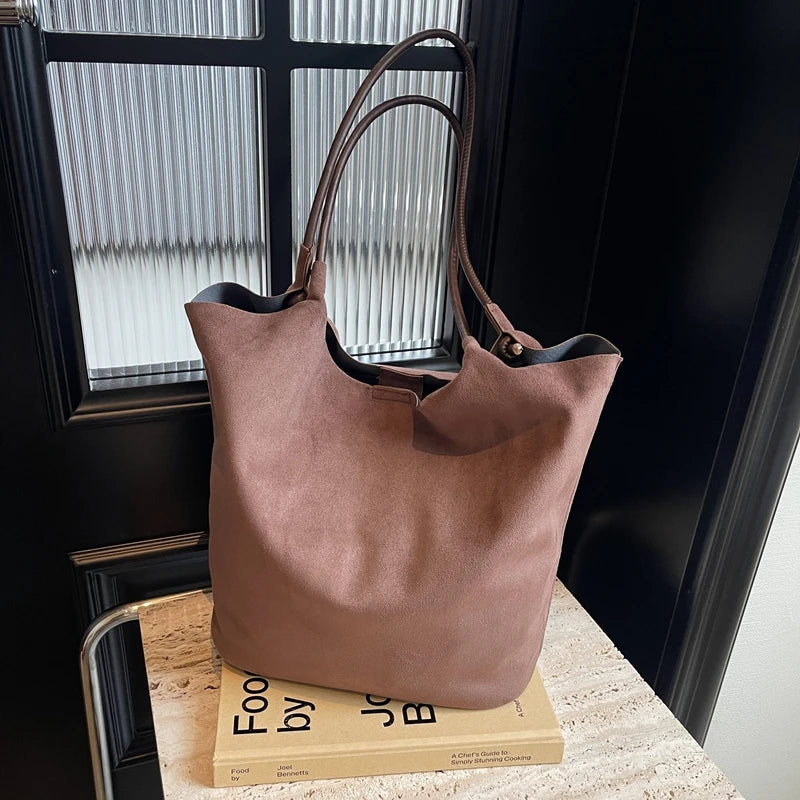 Amblot Simple suede tote bag