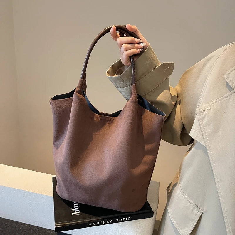 Amblot Simple suede tote bag