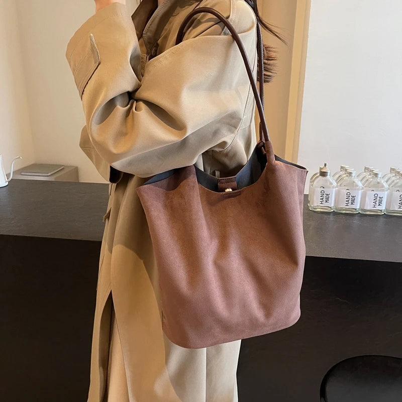 Amblot Simple suede tote bag