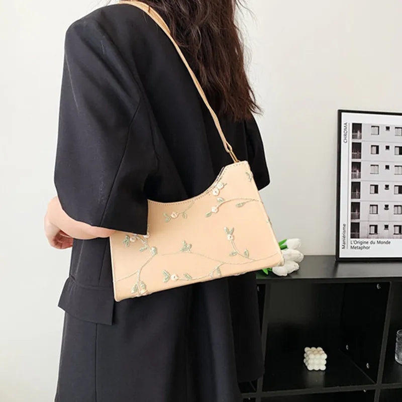 Amblot Sleek leather sling shoulder bag