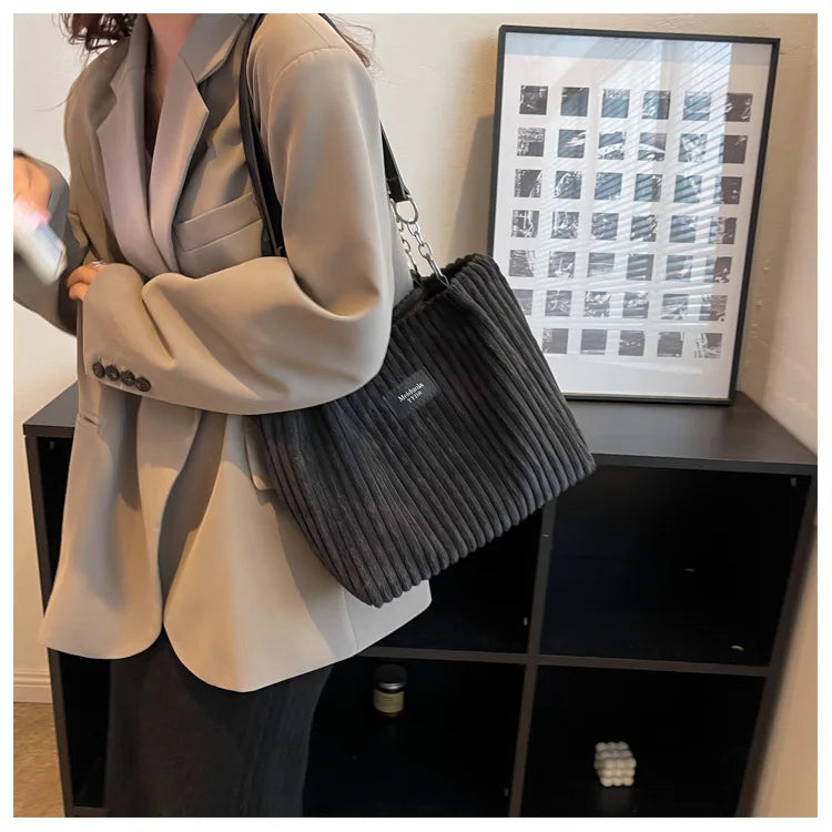 Amblot Soft corduroy tote bag with spacious interior