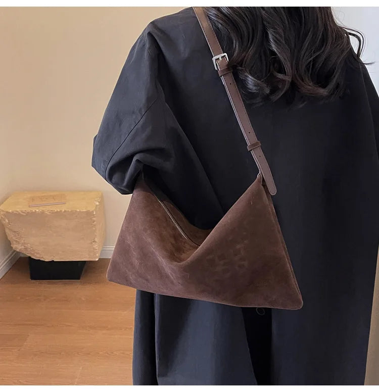 Amblot Spacious suede tote bag