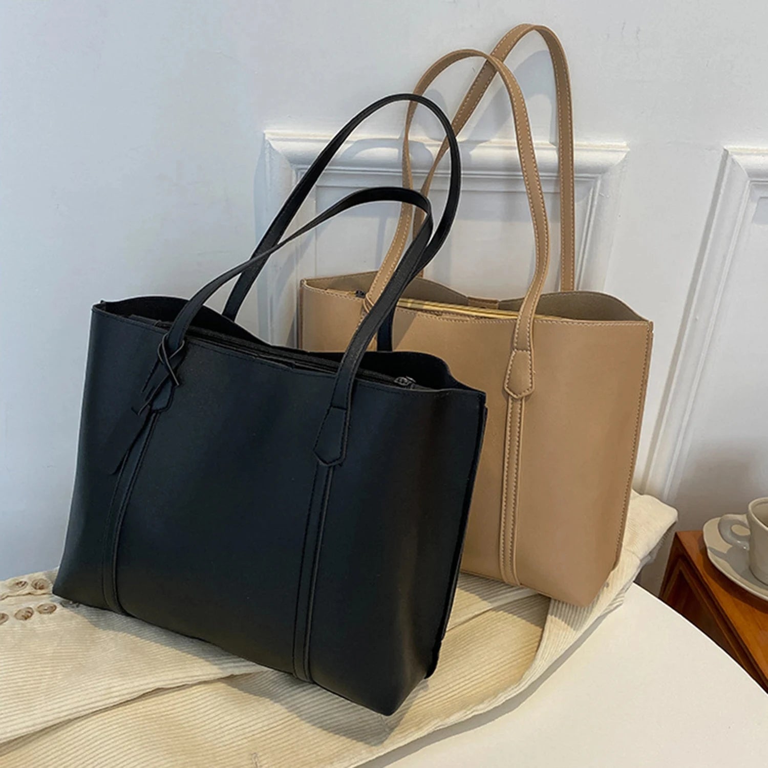 Amblot Trendy soft leather tote bag