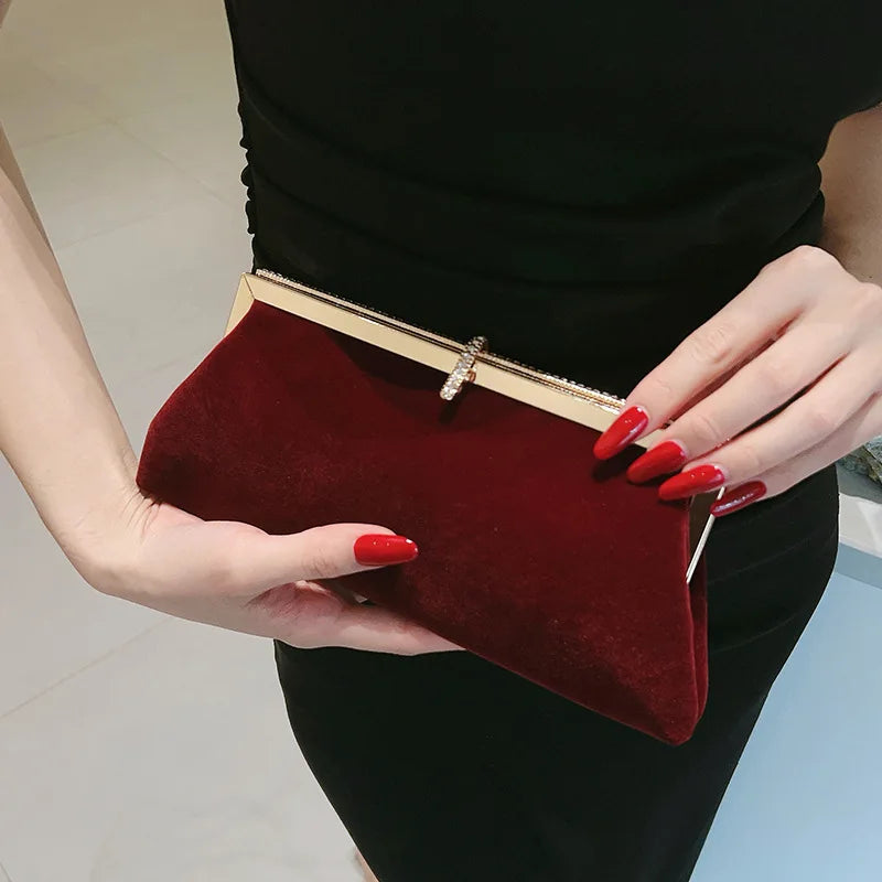 Amblot Vintage-inspired corduroy clutch bag