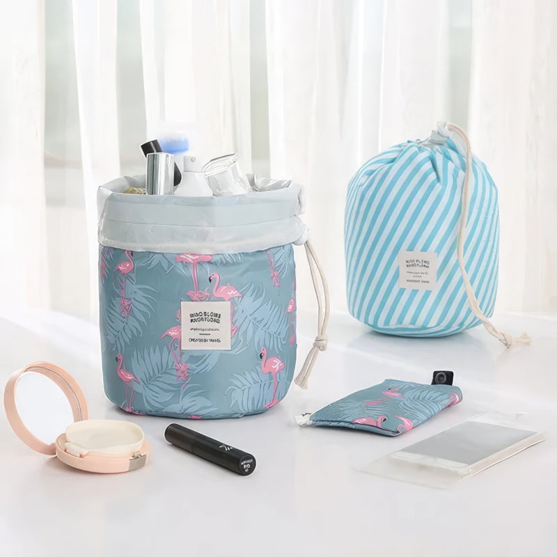 Amblot White cosmetic bag