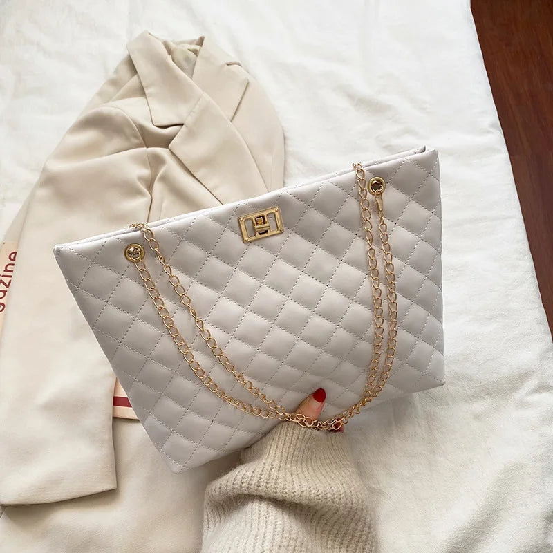 Amblot White Fashionable leather tote bag