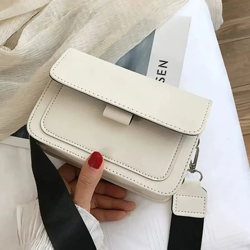 Amblot White Retro leather crossbody bag for women