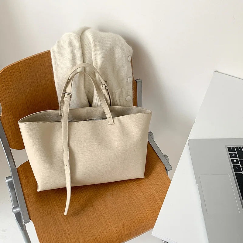 Amblot White Stylish leather tote bag