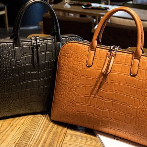Amblot Zippered leather briefcase for laptop